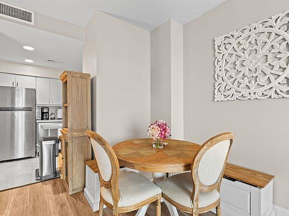 Foto del edificio - 100 Shearwater Ct E