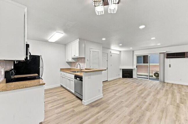 Foto del edificio - 2695 Somerset Park Cir