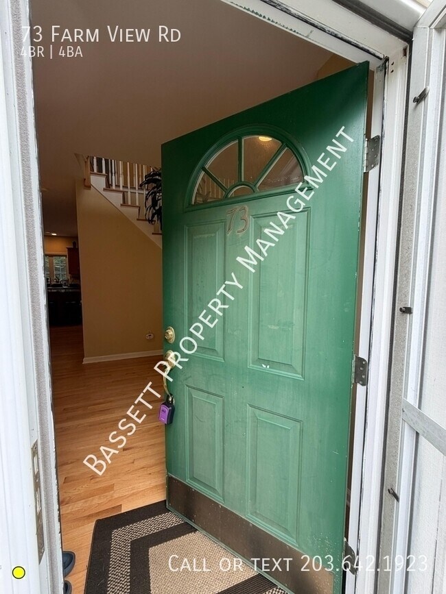 Foto del edificio - 73 Farm View Rd