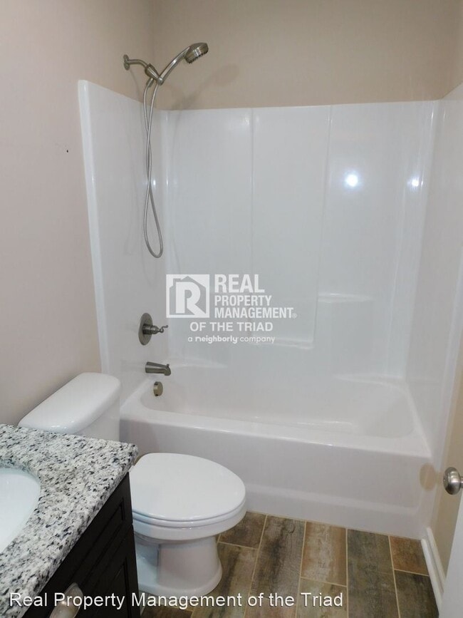 Building Photo - 4 br, 2.5 bath House - 412 Stage Coach Trail