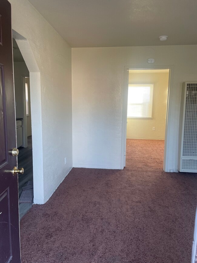 Sala de estar - 7823 Sterling Ave