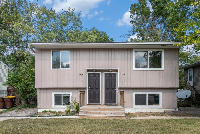 Foto del edificio - 4434 E Willoughby Rd