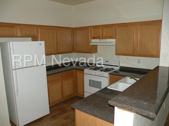 Foto del edificio - 10630 Calico Mountain Ave