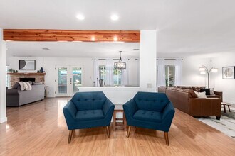 Building Photo - 2923 N 81st Pl