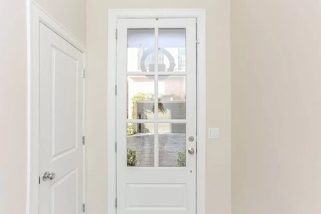 Foto del edificio - 5309 Blossom St