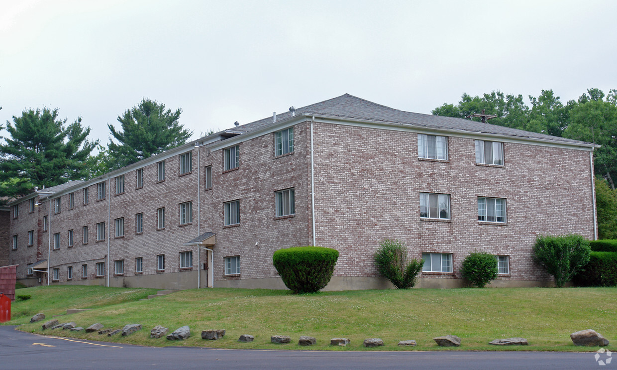 Primary Photo - Hayes Student Living