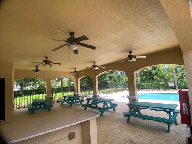 Building Photo - 1033 Laurel Ridge Ln