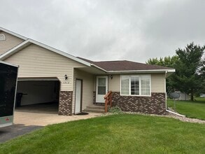 Building Photo - 1513 Brenda Dr