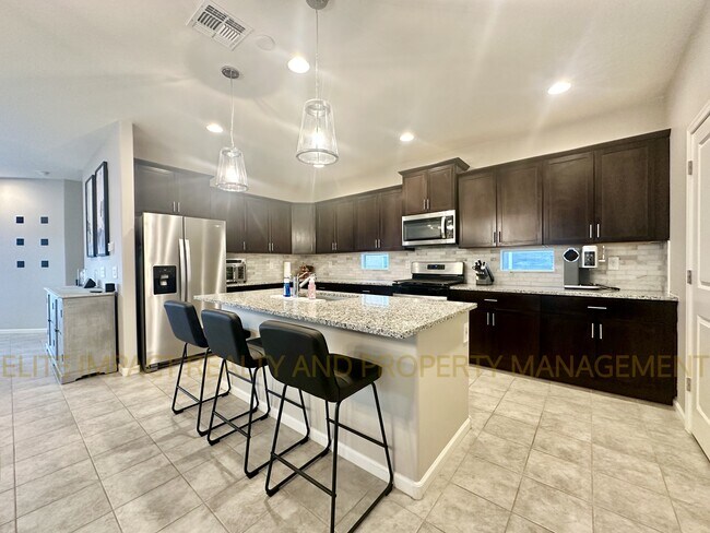 Building Photo - 7755 S Via Casa De Campo