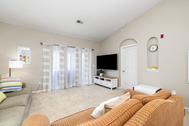 Building Photo - 350 S Wildwood Dr