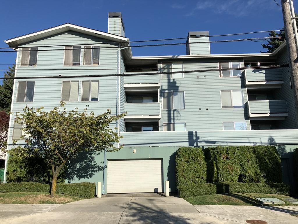 Foto principal - 10730 Greenwood Ave N