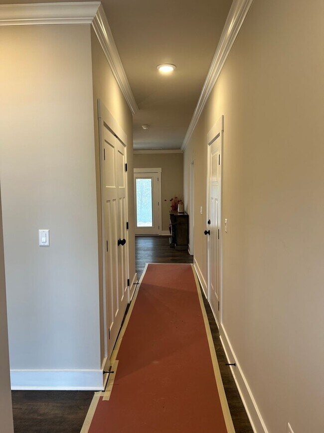 Foto del edificio - BRAND NEW Charming 2 Beds, 2 Baths, 1 Car ...