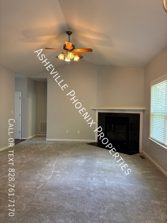 Building Photo - 52 Woodcreek Cir
