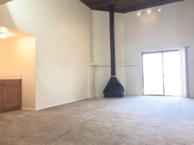 Building Photo - 10224 Admiral Halsey Dr NE