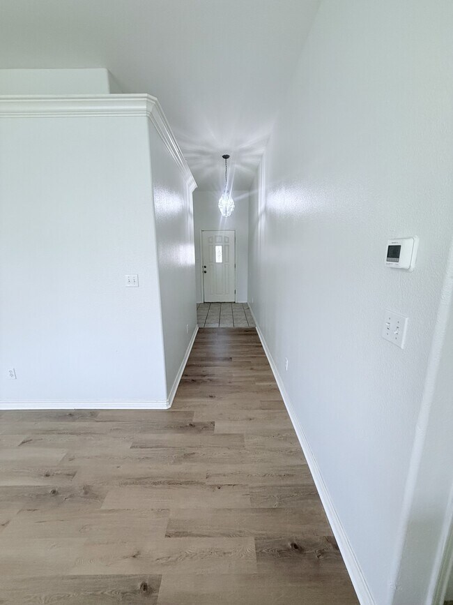 Building Photo - 2301 Tropical Wind Dr