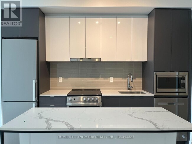 Building Photo - 30 Upper Mall Wy