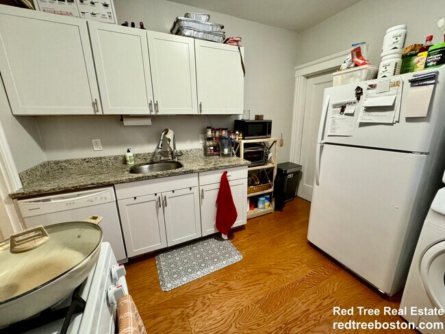 Foto del edificio - 1992 Commonwealth Ave