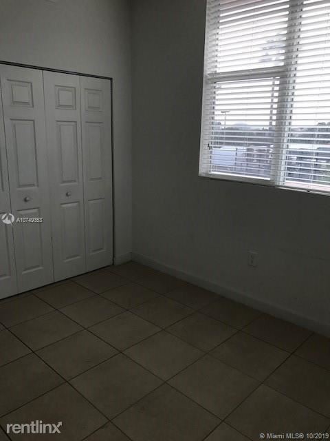 Building Photo - 2 br, 1 bath  - 914 SW 31st Ave