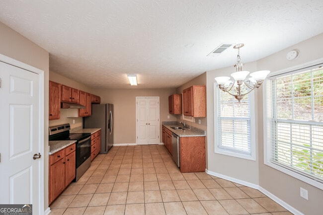 Building Photo - 706 Squirrels Nest Ct