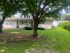 Building Photo - 711 S Longview Rd