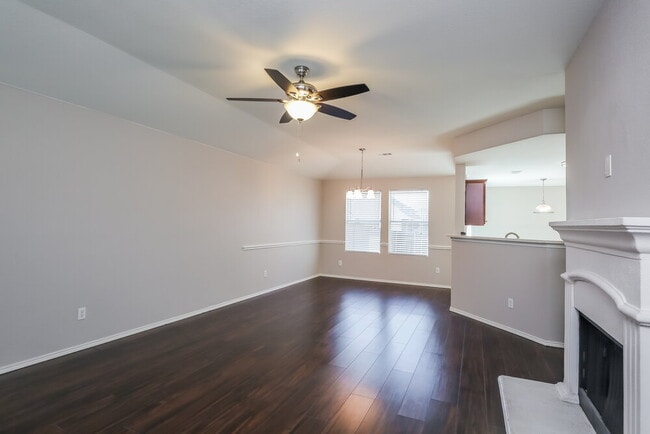 Building Photo - 2021 Bentwood St