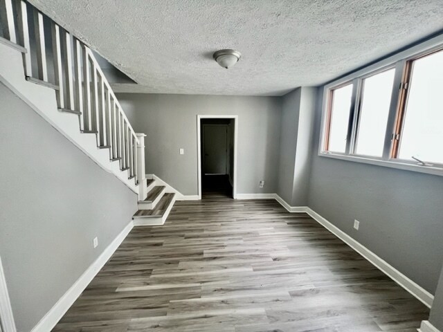 Building Photo - 715 W 31st St