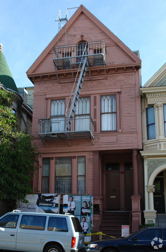 Primary Photo - 442-444 Scott St
