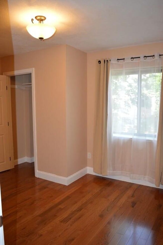 Foto del edificio - Avl 8/24 Prime BC location, 3BR/1.5BA reno...