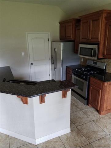 Building Photo - 13 NE Summerwood Dr