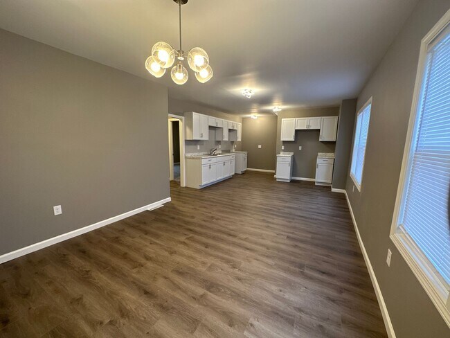 Foto del edificio - 6302 W Medford Ave
