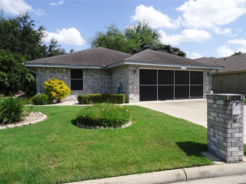 Primary Photo - 1108 Lake View Dr