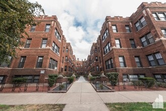 Building Photo - 4407 N Wolcott Ave