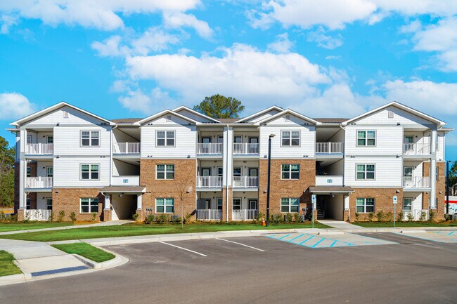 Foto del edificio - Garden Lakes Apartments