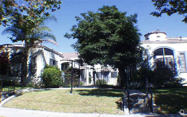 Primary Photo - 842 N Formosa Ave