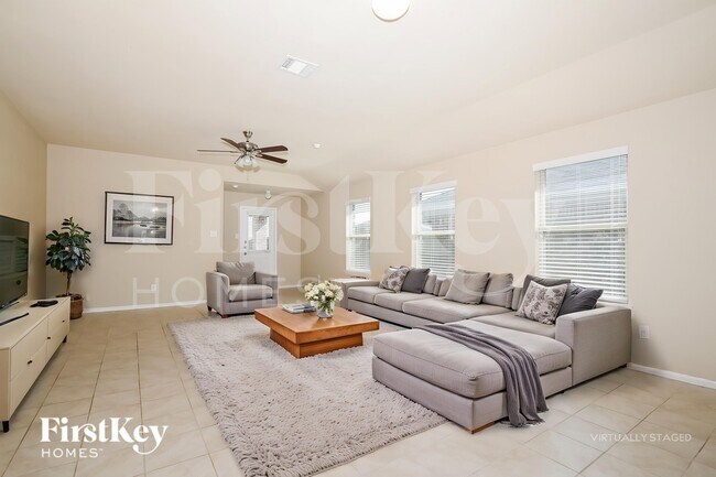 Foto del edificio - 961 Corbitt Ln