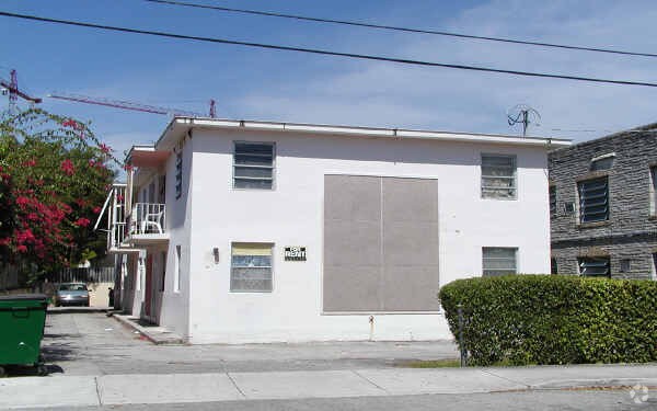 Building Photo - 451 SW 3rd St