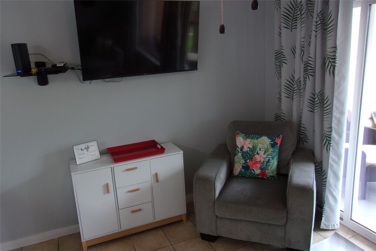 Foto principal - 9520 Seawall Blvd