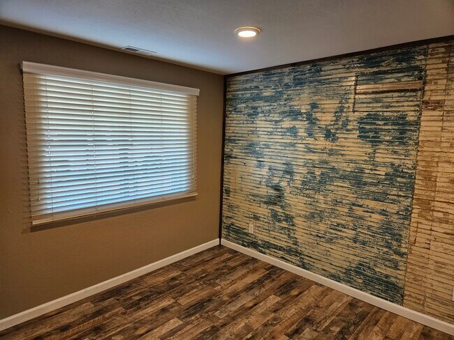 Living Room - 721 Dahlia Ave