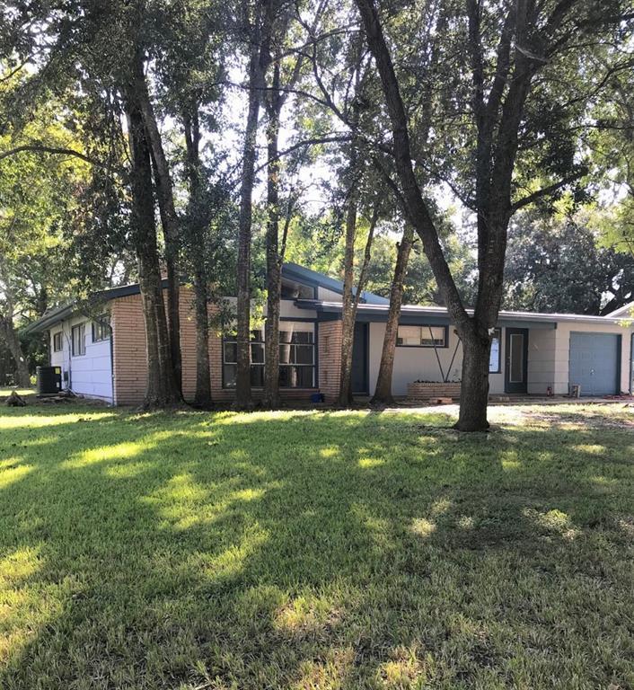 320 Wisteria St, Lake Jackson, TX 77566 House Rental in Lake Jackson