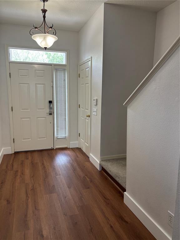 Building Photo - 624 Black Lion Dr NE