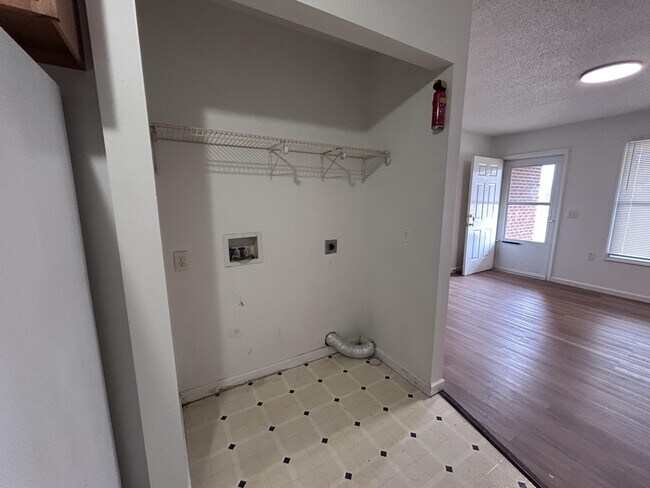 Building Photo - 50 Driftwood Cir