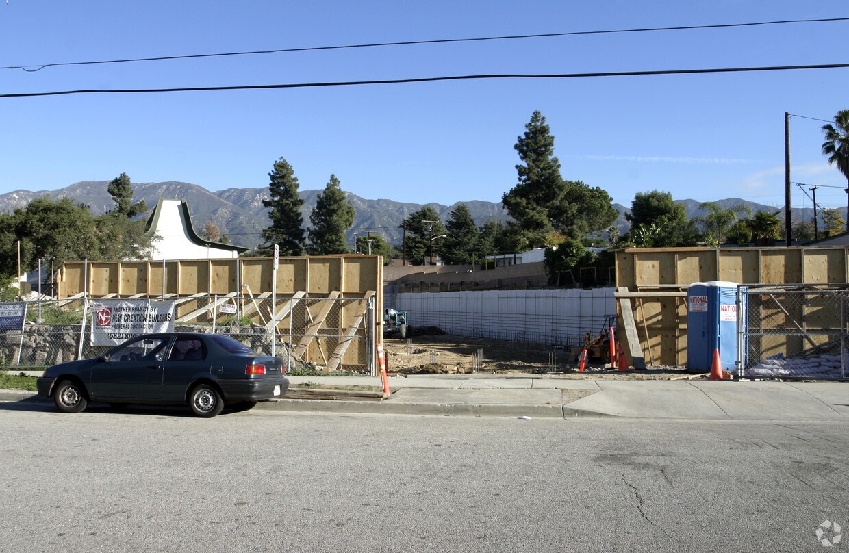 Foto principal - 2705 Piedmont Ave
