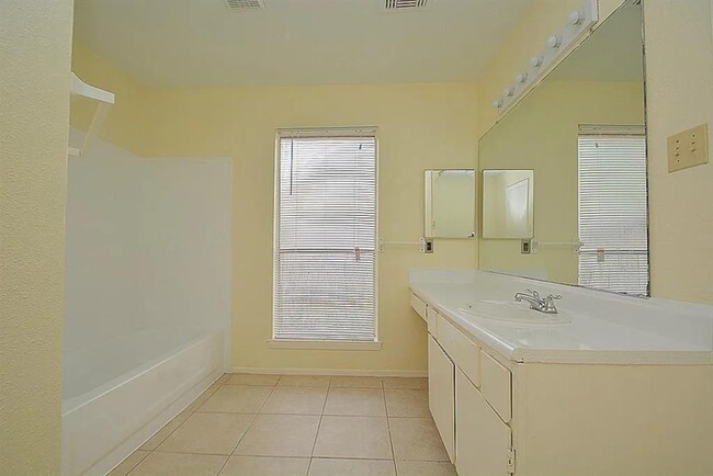 Foto del edificio - 10223 Gulfstream Ln