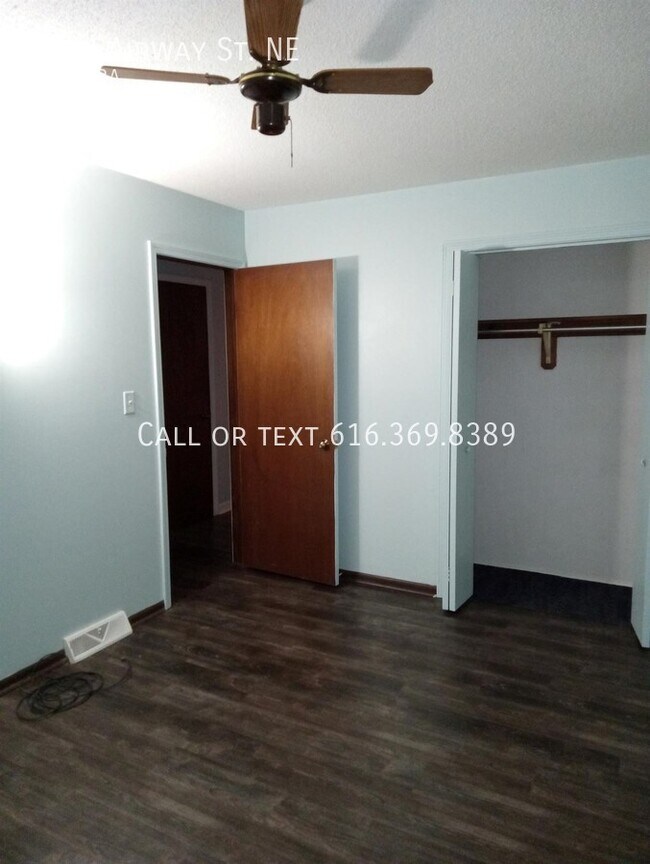 Foto del edificio - 2332 Airway St NE