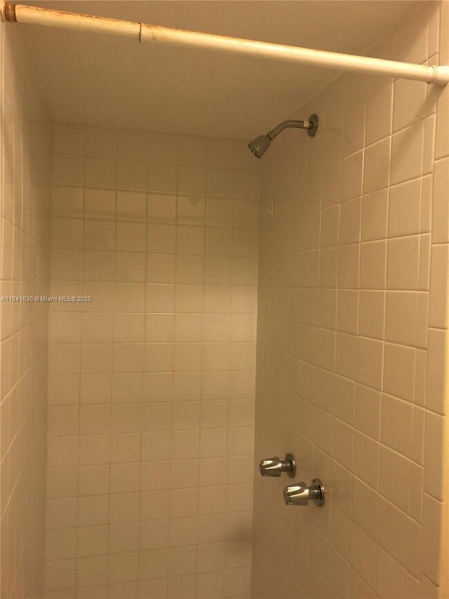 Foto del edificio - 4908 SW 142nd Pl