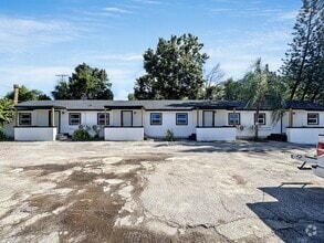 Building Photo - 4605 N Hubert Ave