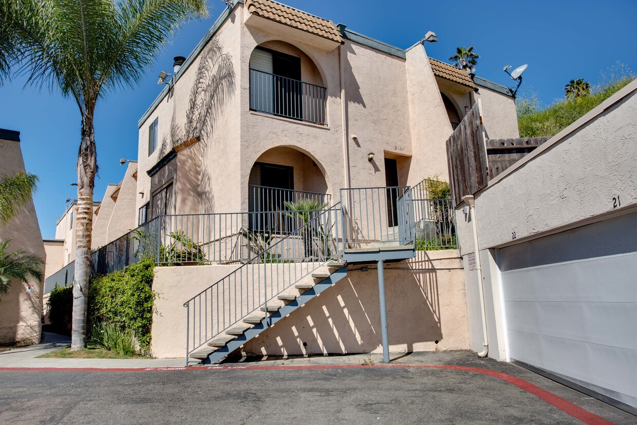 Foto principal - 2164 Oceanside Blvd