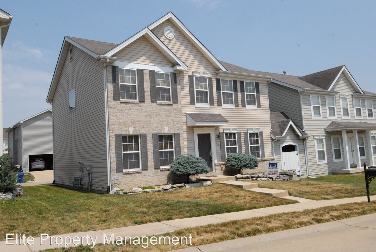 3 br, 2.5 bath House 532 Hannah Way House Rental in Arnold, MO