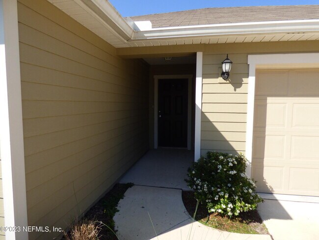 Building Photo - 6530 Sandler Lks Dr