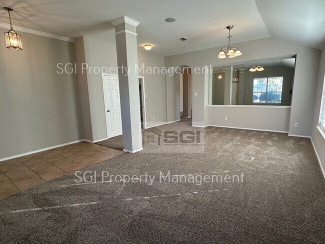 Building Photo - 9889 Willowick Ave